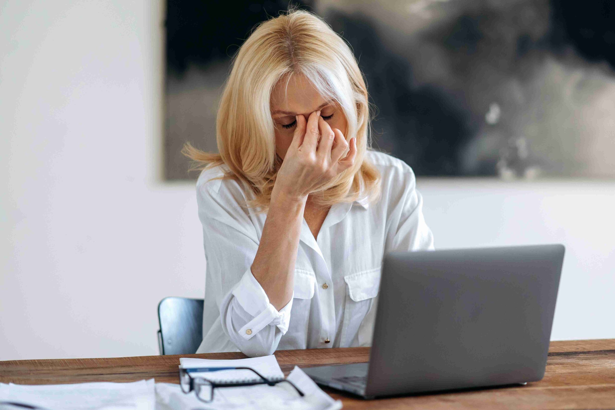 8 Reasons Why You’re Tired but Can’t Sleep